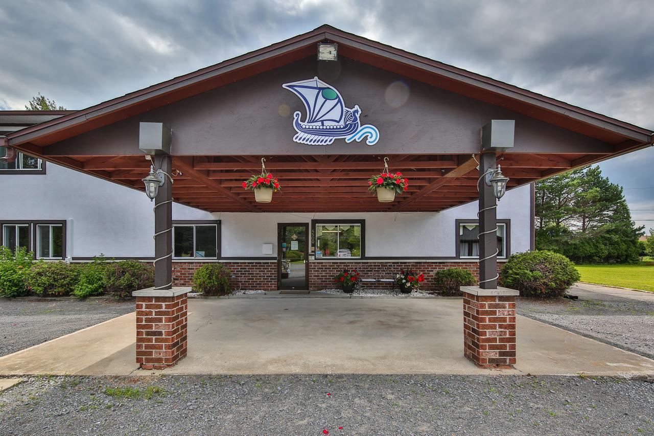 Auberge Motel Drakkar Шавиниган Экстерьер фото